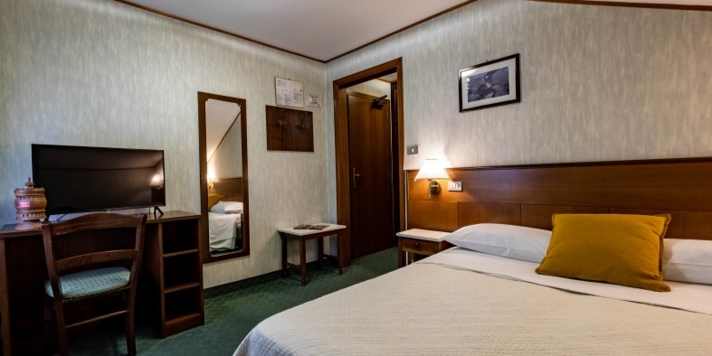 camera budget spa hotel courmayeur